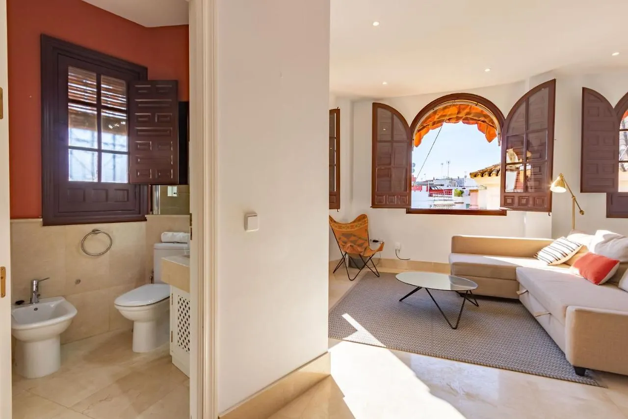 Apartamento Alianza Giralda Sky view by Valcambre Sevilla España